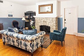 Miami River Inn By Renzzi