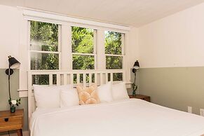 Miami River Inn By Renzzi