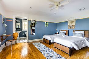 Miami River Inn By Renzzi