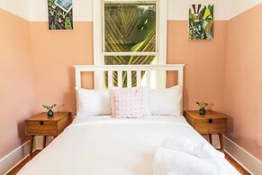 Miami River Inn By Renzzi