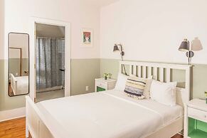 Miami River Inn By Renzzi