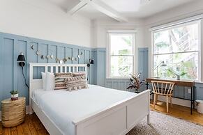 Miami River Inn By Renzzi