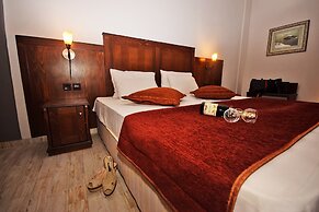 Paralia Beach Boutique Hotel