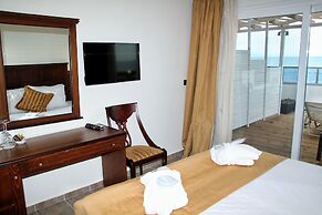 Paralia Beach Boutique Hotel