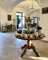 The Houses of History - anno 1830