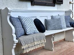 The Houses of History - anno 1830