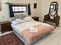 The Houses of History - anno 1830