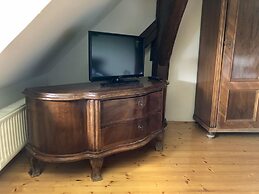 The Houses of History - anno 1830