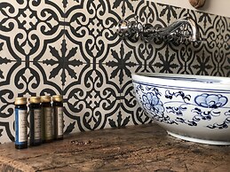 The Houses of History - anno 1830