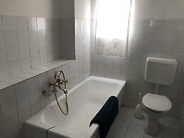 The Houses of History - anno 1830