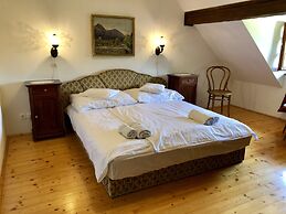 The Houses of History - anno 1830