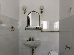 The Houses of History - anno 1830