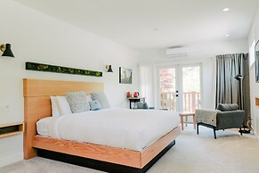 Pluvio Restaurant and Rooms