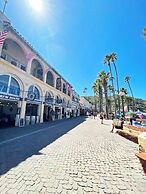 Catalina Courtyard Suites