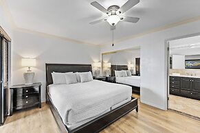 Catalina Courtyard Suites