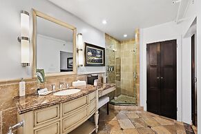 Catalina Courtyard Suites