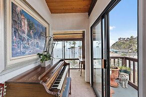 Catalina Courtyard Suites