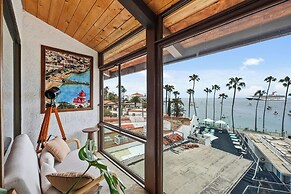 Catalina Courtyard Suites