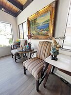 Catalina Courtyard Suites