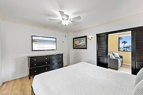Catalina Courtyard Suites