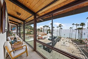 Catalina Courtyard Suites