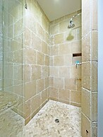 Catalina Courtyard Suites