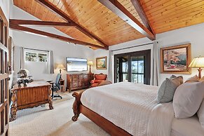 Catalina Courtyard Suites