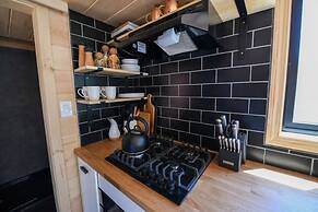 The Woolly Bugger Inn