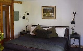 The Woolly Bugger Inn