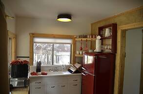 The Woolly Bugger Inn