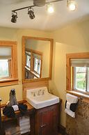 The Woolly Bugger Inn