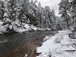 The Woolly Bugger Inn