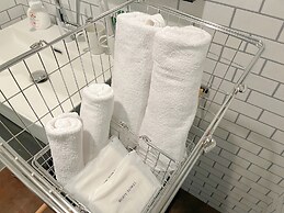 Book Tea Bed Shinjuku-Gyoen