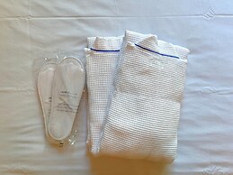 Book Tea Bed Shinjuku-Gyoen