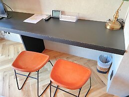 Book Tea Bed Shinjuku-Gyoen