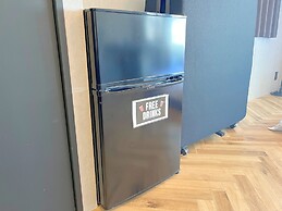 Book Tea Bed Shinjuku-Gyoen