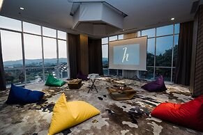 Horison Ultima Bhuvana Ciawi