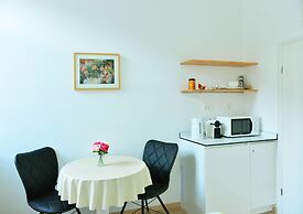 Apt 3 Flowers - 5 min to Split Old Town