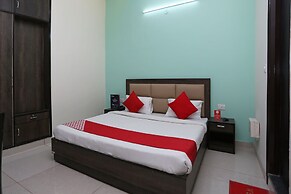 OYO 15733 A-1 Residency