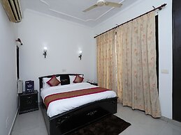 OYO 15130 Cape Jasmine Regency