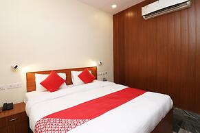 OYO Flagship 23709 Hotel Meerut International