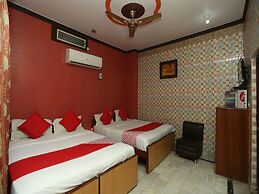 OYO 18641 Hotel Rashmi