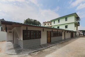 OYO 19292 55 Pillars House