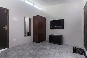 OYO 19292 55 Pillars House