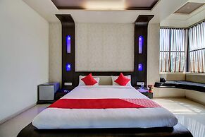 OYO 24838 Hotel Neelam