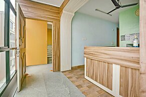 OYO 15392 Sri Sai Guru Comforts