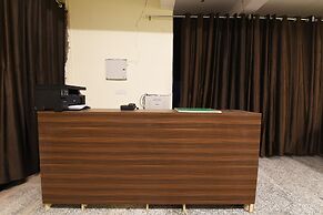 OYO 19134 The Signature Hotel