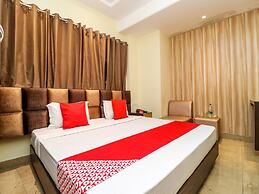 OYO 18377 Hotel City Top