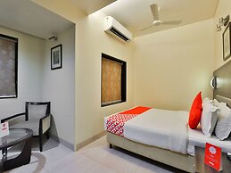 OYO 17332 Hotel Nana's