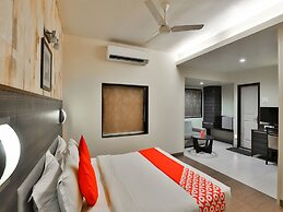 OYO 17332 Hotel Nana's